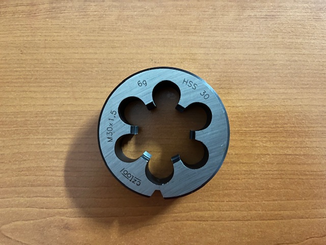 CZTOOL Závitová kruhová čelist M 30 x 1,5 HSS 30
