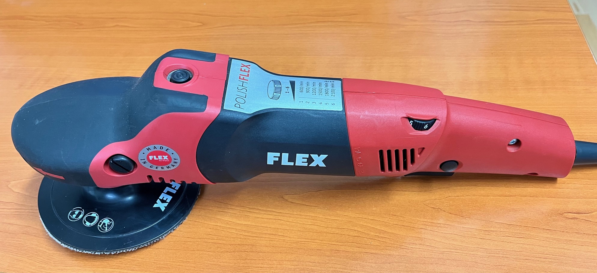 Flex PE 14-2 150 Elektrická leštička s variabilními otáčkami a vysokým točivým momentem, 373680