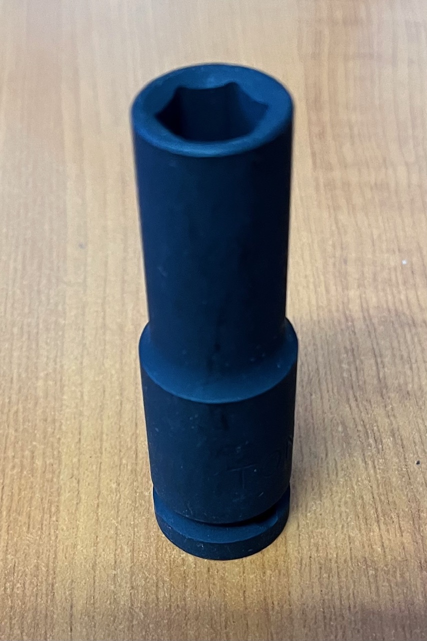 TONA Hlavice 1/2" 6hranná metrická prodloužená 12mm, kovaná