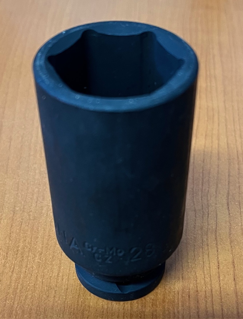 TONA Hlavice 1/2" 6hranná metrická prodloužená 28mm, kovaná