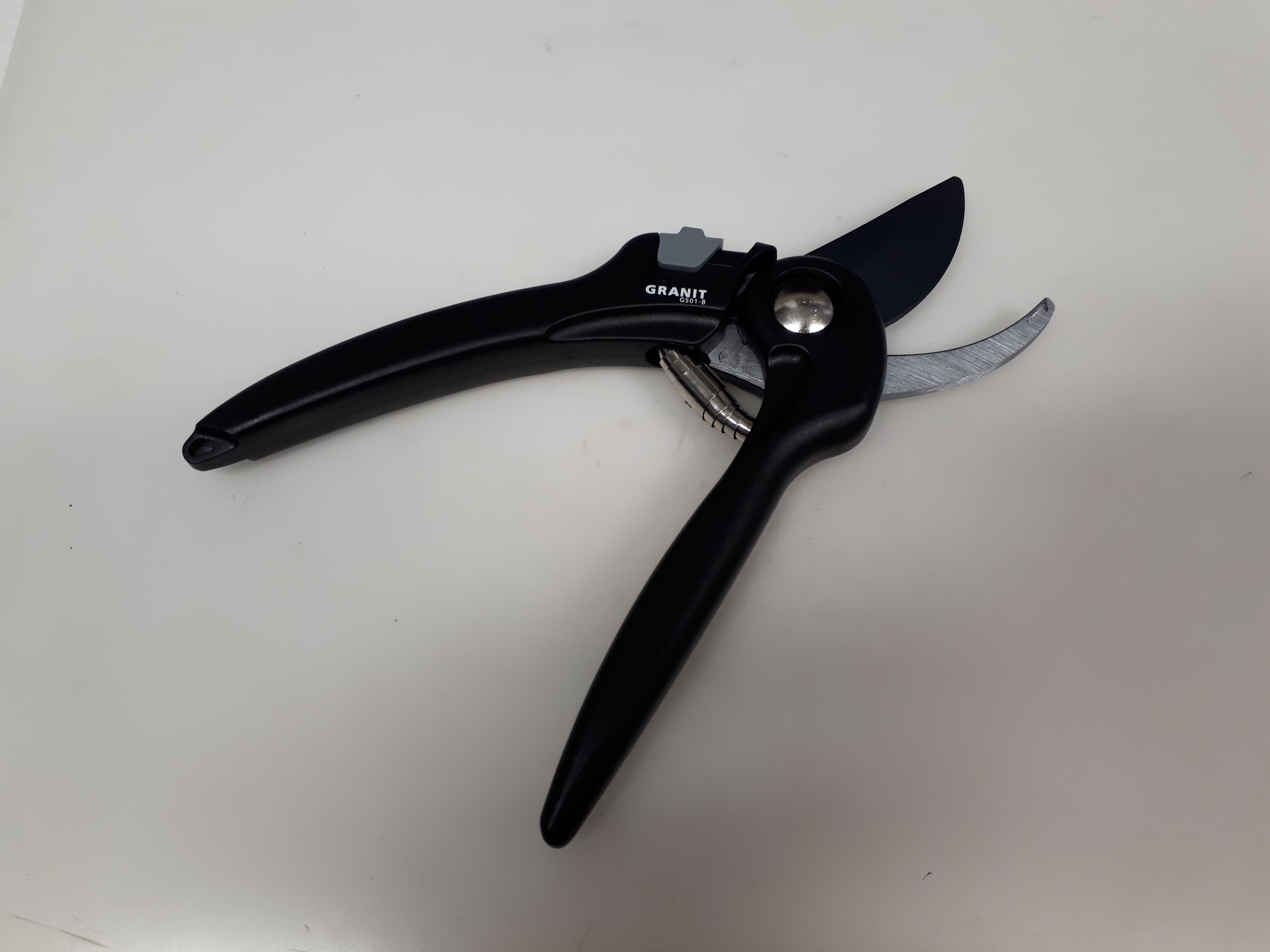 Granit Black Edition zahradní nůžky na větve do 22 mm Bypass