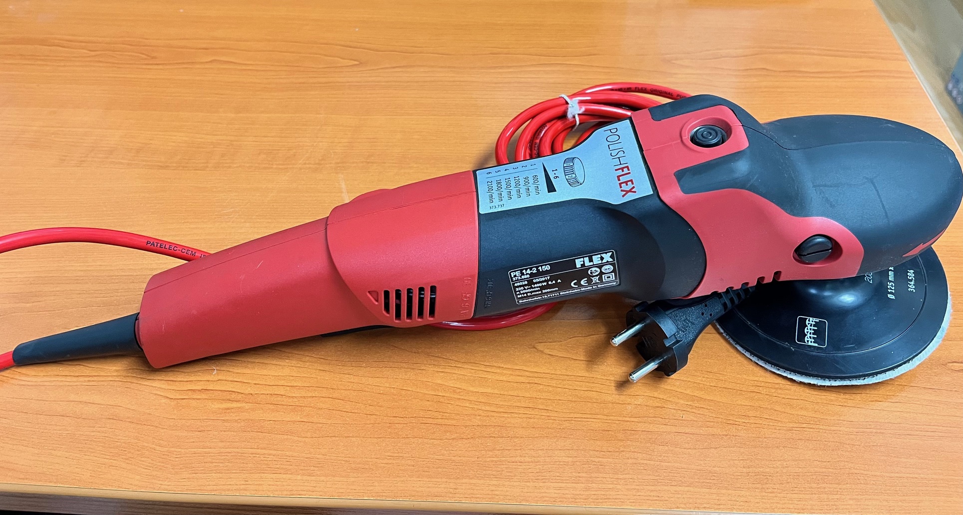 Flex PE 14-2 150 Elektrická leštička s variabilními otáčkami a vysokým točivým momentem, 373680