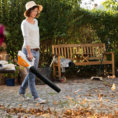 Stihl BGA 45 akumulátorový foukač s integrovaným akumulátorem
