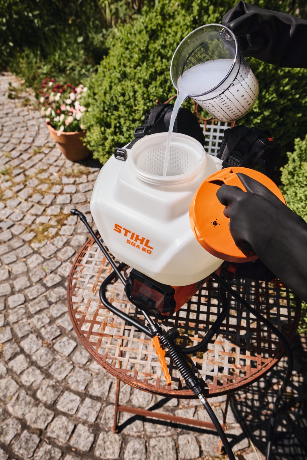 STIHL SGA 60 SET (AK 10 + AL 101), akumulátorový zádový postřikovač