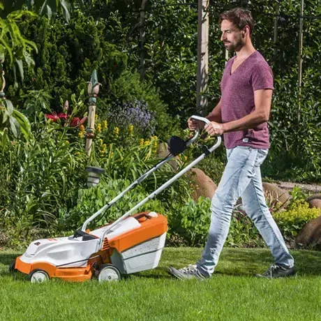 STIHL Aku sekačka RMA 235.1, bez akumulátoru a nabíječky