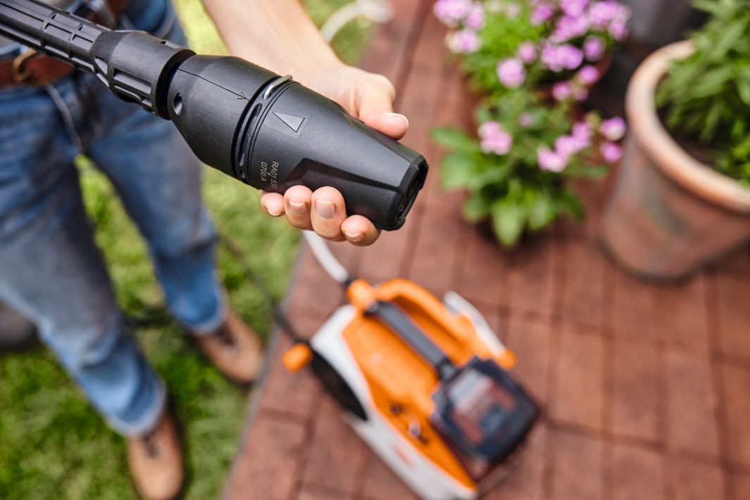 Stihl REA 60 Plus Akumulátorový tlakový čistič bez baterie a bez nabíječky ze systému AK
